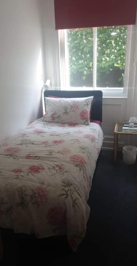 Heath House Bed and Breakfast Dewsbury Eksteriør billede