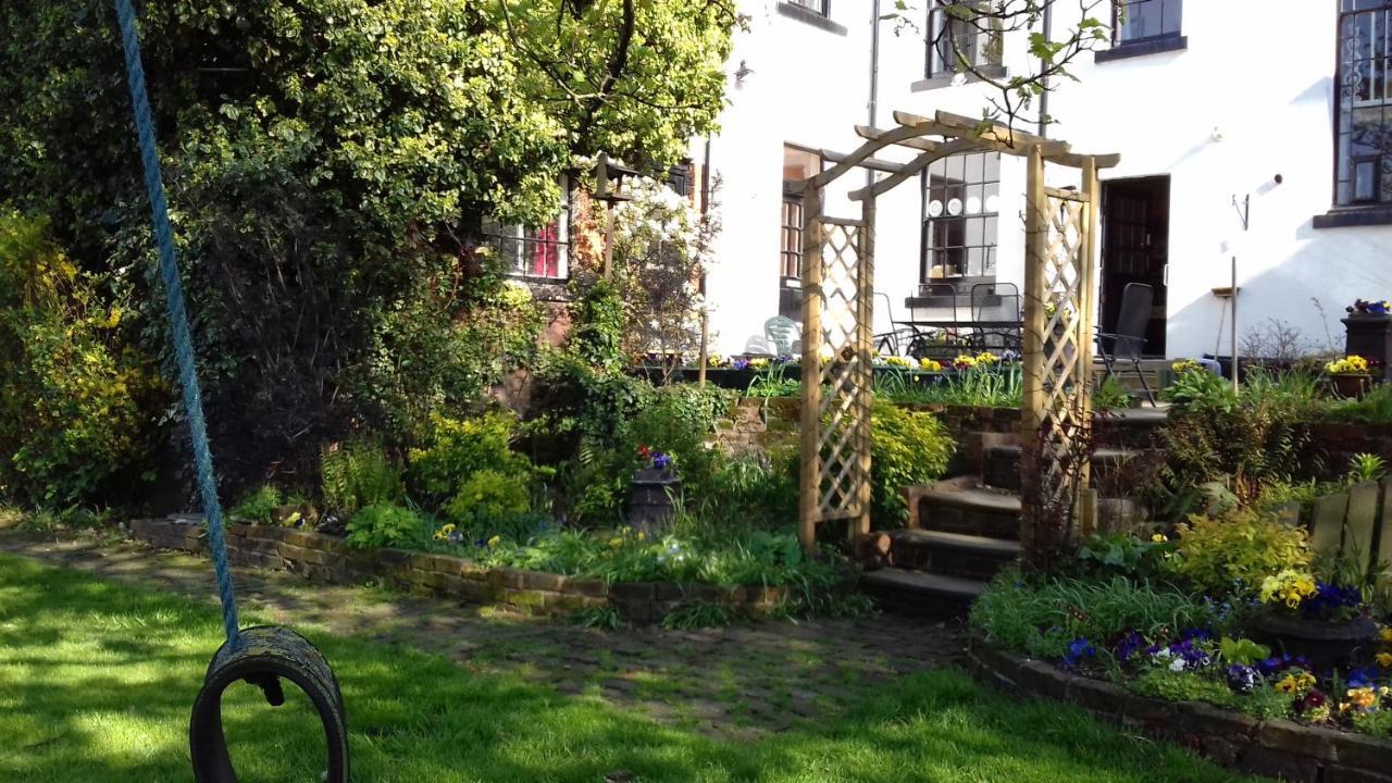 Heath House Bed and Breakfast Dewsbury Eksteriør billede